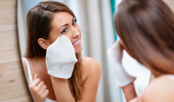 ¿Cómo hacer una limpieza facial?